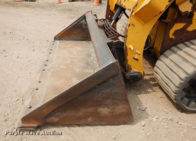 image for item AF9711 2017 Caterpillar 257D  tracked skid steer loader