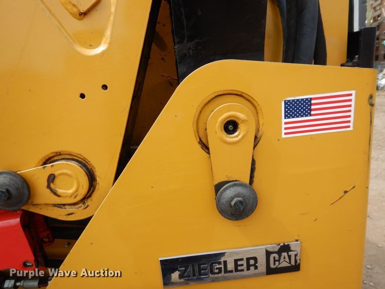 image for item AF9711 2017 Caterpillar 257D  tracked skid steer loader