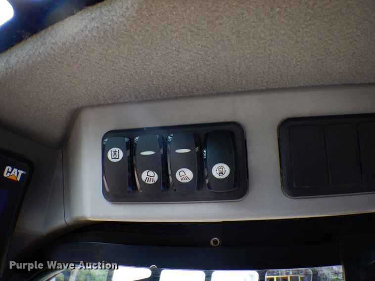 image for item AF9711 2017 Caterpillar 257D  tracked skid steer loader