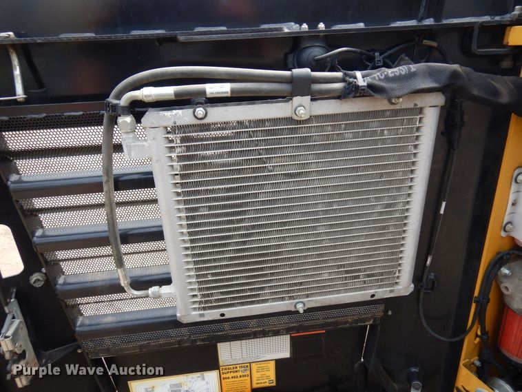 image for item AF9711 2017 Caterpillar 257D  tracked skid steer loader