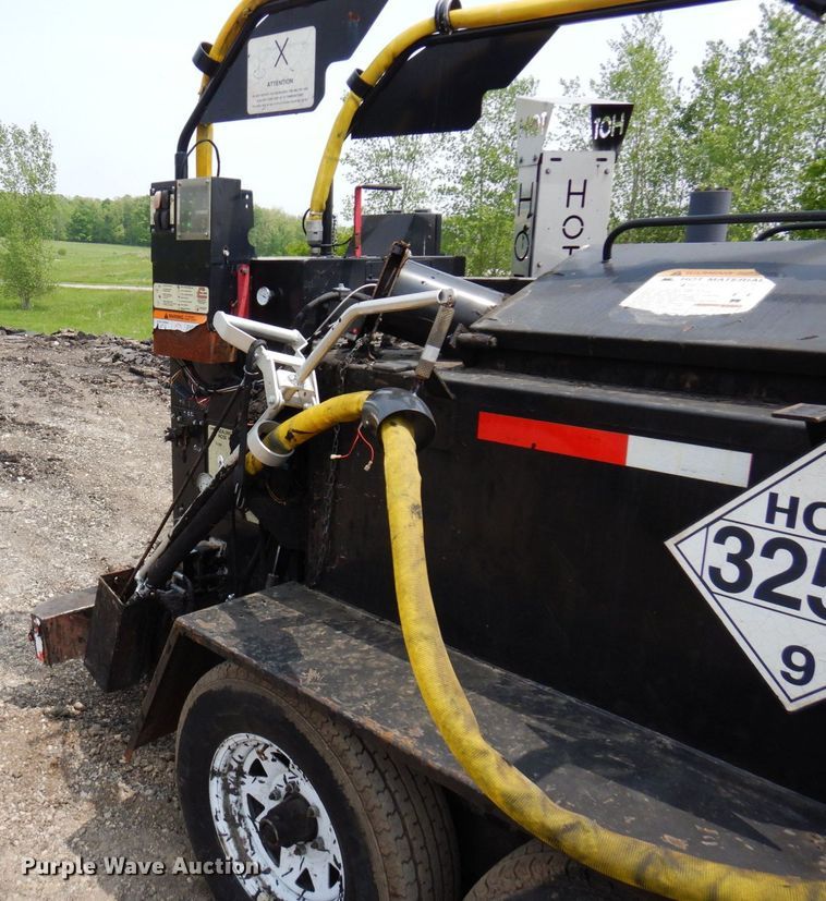 image for item AF9715 2015 Cimline 410DHL  melter applicator