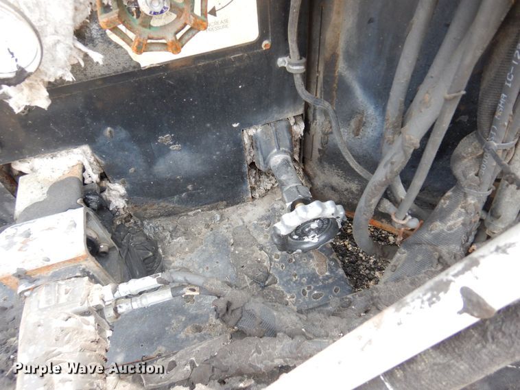 image for item AF9715 2015 Cimline 410DHL  melter applicator