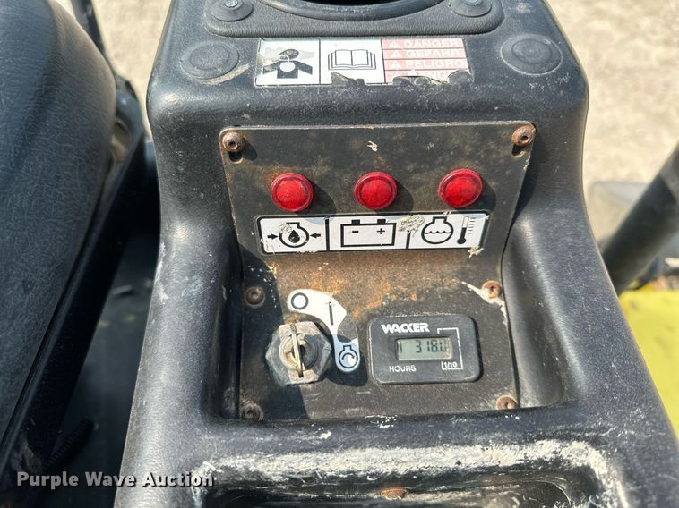 image for item AF9728 Wacker  power trowel