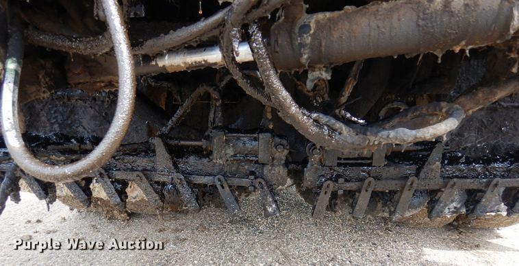 image for item AF9736 1990 International 4700  oil distributor truck