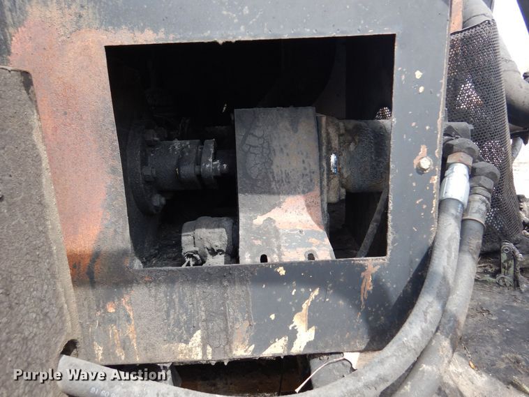 image for item AF9736 1990 International 4700  oil distributor truck