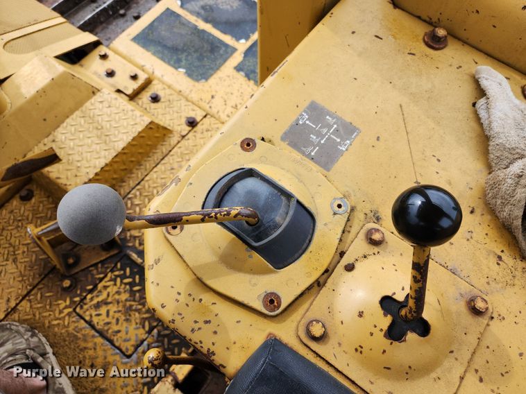 image for item DC6057 1979 Caterpillar D7G  dozer