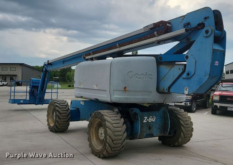 image for item DC6058 2003 Genie Z80/60  boom lift