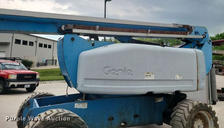 image for item DC6058 2003 Genie Z80/60  boom lift