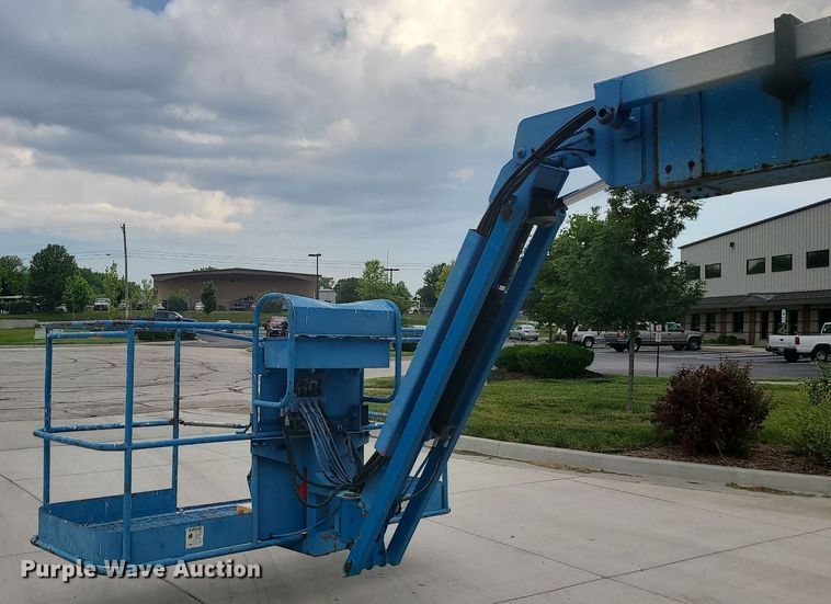 image for item DC6058 2003 Genie Z80/60  boom lift