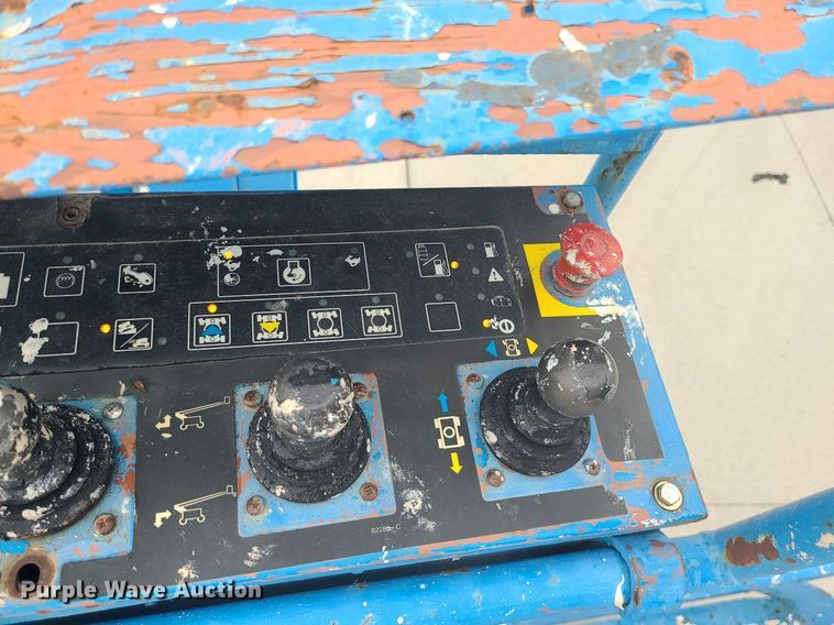 image for item DC6058 2003 Genie Z80/60  boom lift