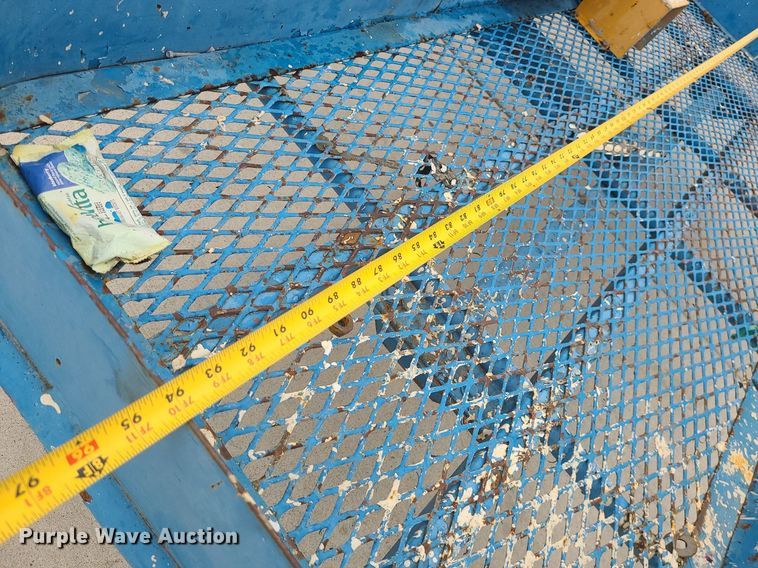 image for item DC6058 2003 Genie Z80/60  boom lift