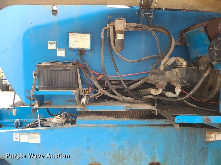 image for item DC6058 2003 Genie Z80/60  boom lift