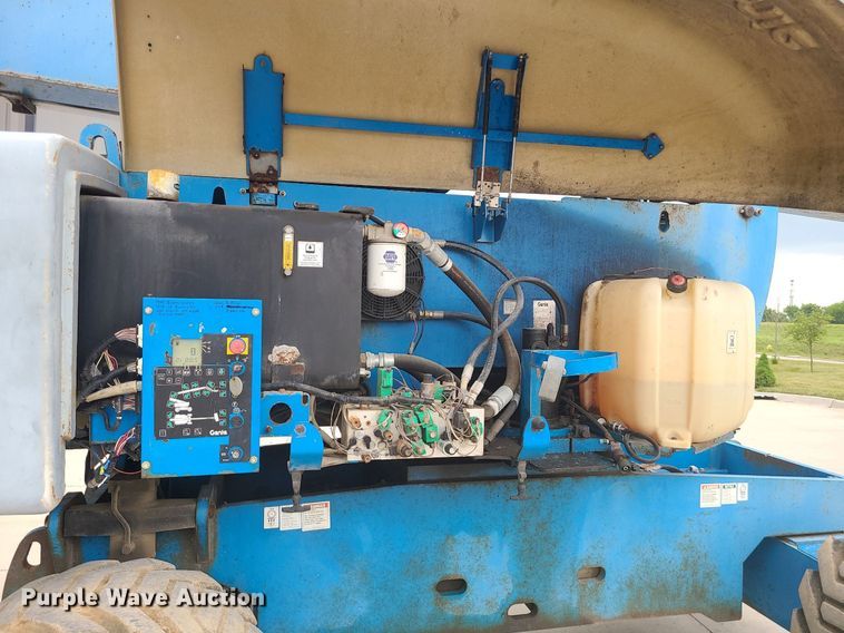 image for item DC6058 2003 Genie Z80/60  boom lift