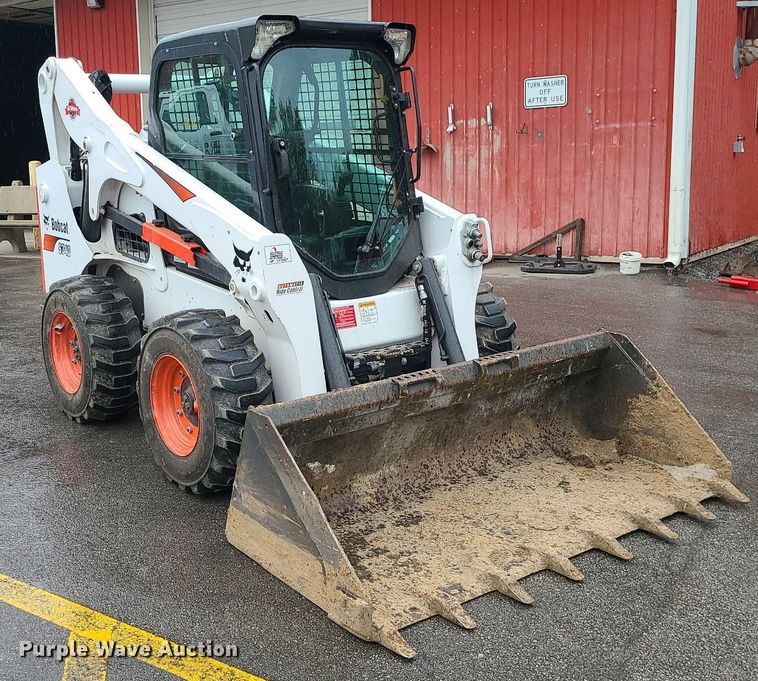 image for item DC6062 2019 Bobcat S740  skid steer loader