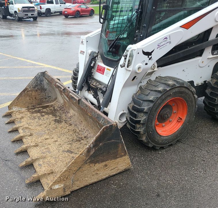 image for item DC6062 2019 Bobcat S740  skid steer loader