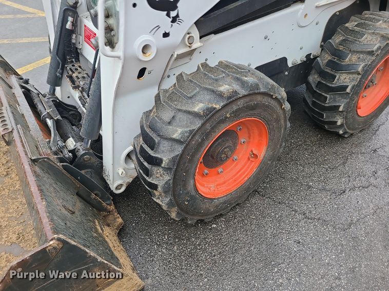 image for item DC6062 2019 Bobcat S740  skid steer loader