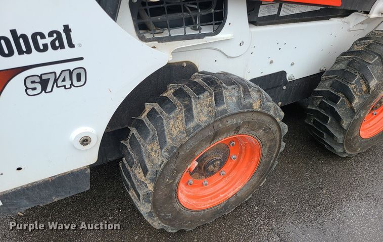 image for item DC6062 2019 Bobcat S740  skid steer loader