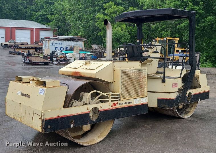 image for item DC6063 Ingersoll Rand DD90  double drum vibratory roller