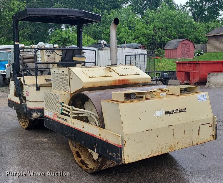 image for item DC6063 Ingersoll Rand DD90  double drum vibratory roller