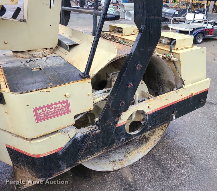 image for item DC6063 Ingersoll Rand DD90  double drum vibratory roller