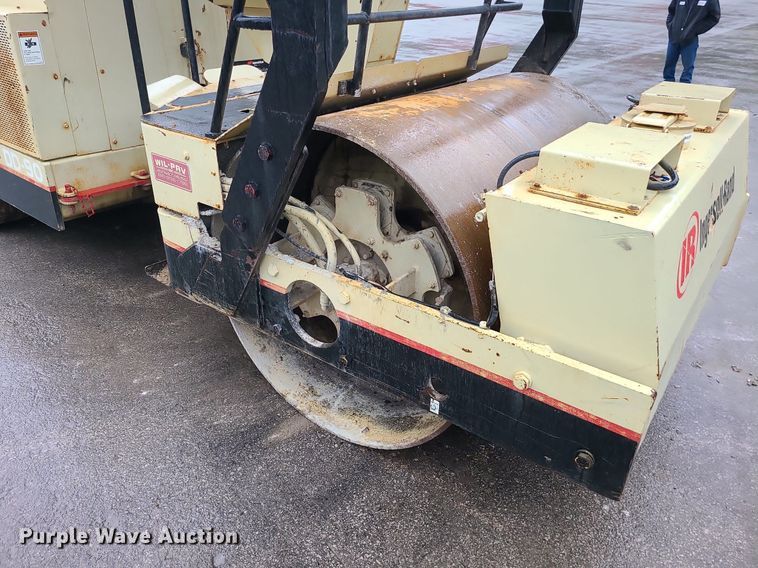 image for item DC6063 Ingersoll Rand DD90  double drum vibratory roller