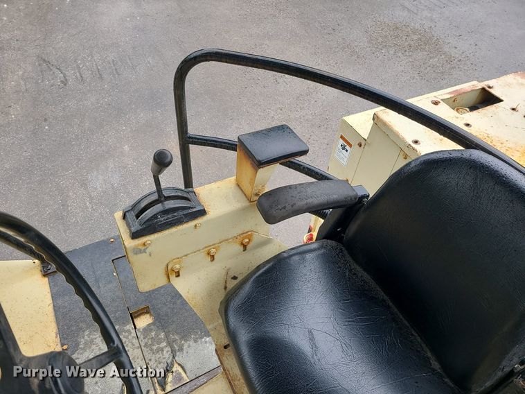 image for item DC6063 Ingersoll Rand DD90  double drum vibratory roller