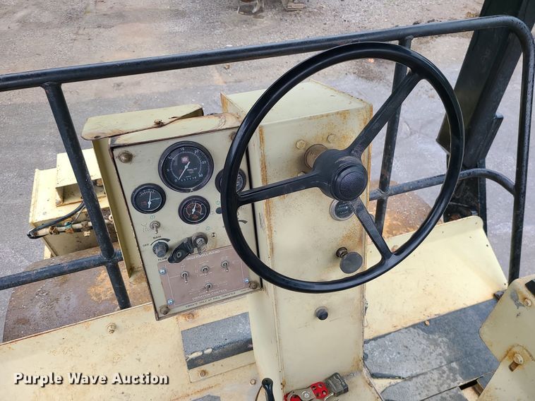 image for item DC6063 Ingersoll Rand DD90  double drum vibratory roller