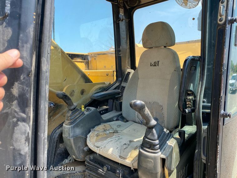 image for item DI7787 2007 Caterpillar 328D LCR  excavator
