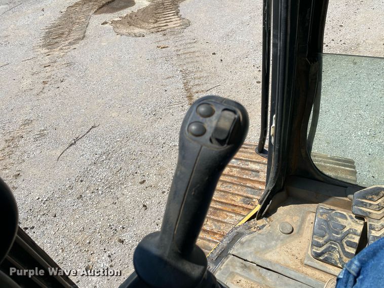 image for item DI7787 2007 Caterpillar 328D LCR  excavator