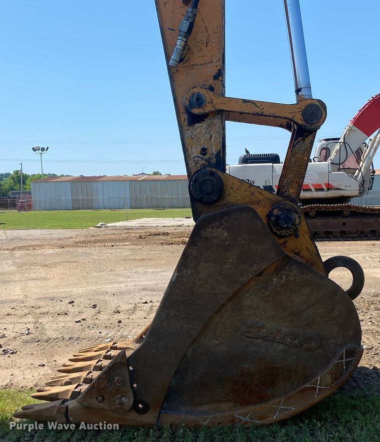 image for item DI7811 2007 Case CX330  excavator