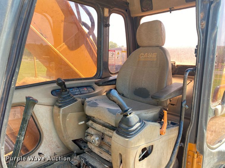 image for item DI7811 2007 Case CX330  excavator