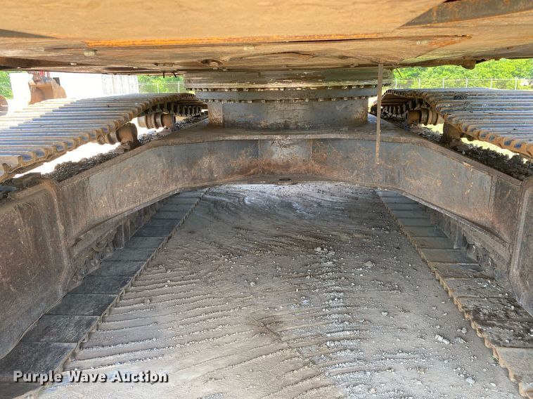 image for item DI7811 2007 Case CX330  excavator