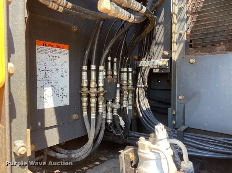 image for item DI7811 2007 Case CX330  excavator