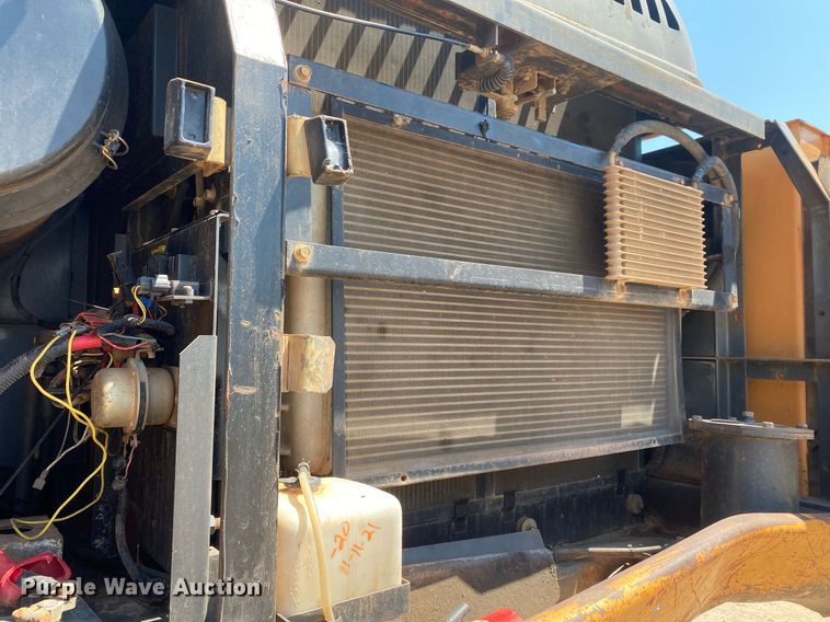 image for item DI7811 2007 Case CX330  excavator