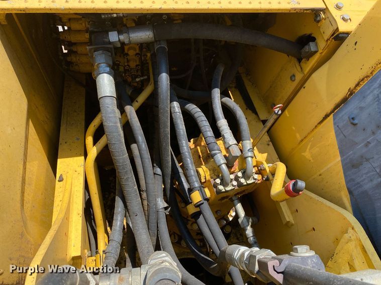 image for item DI7812 2008 Komatsu PC200LC-8  excavator