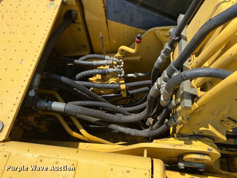 image for item DI7812 2008 Komatsu PC200LC-8  excavator
