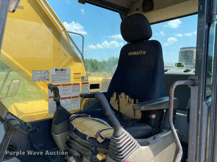 image for item DI7812 2008 Komatsu PC200LC-8  excavator