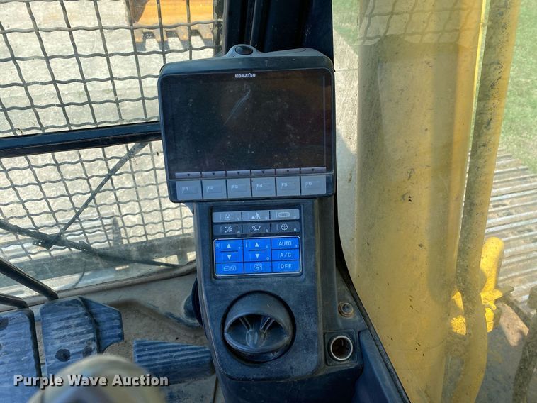 image for item DI7812 2008 Komatsu PC200LC-8  excavator