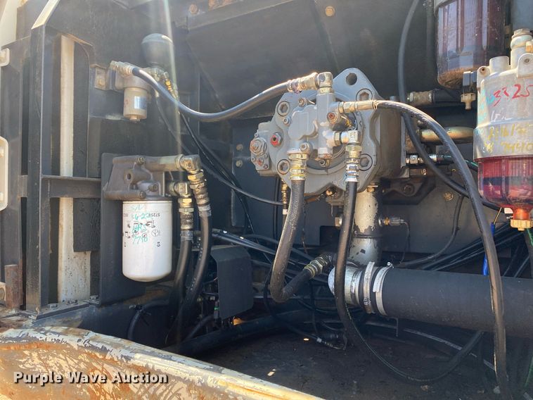 image for item DI7813 2007 Link Belt 330LX  excavator