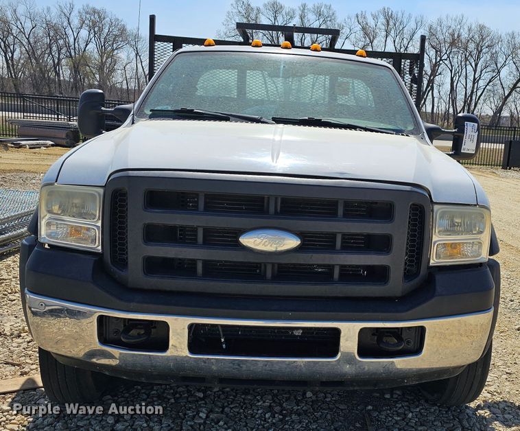 image for item DK1734 2006 Ford F550 Super Duty XL  dump flatbed truck