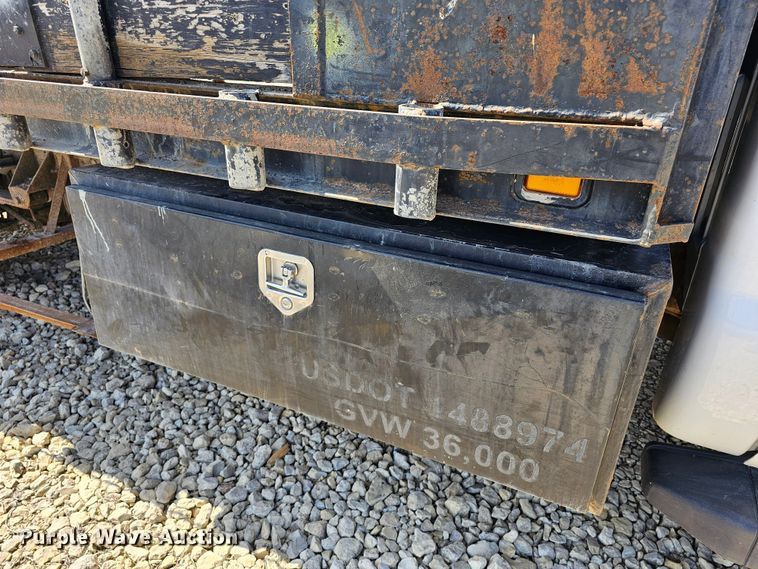 image for item DK1734 2006 Ford F550 Super Duty XL  dump flatbed truck