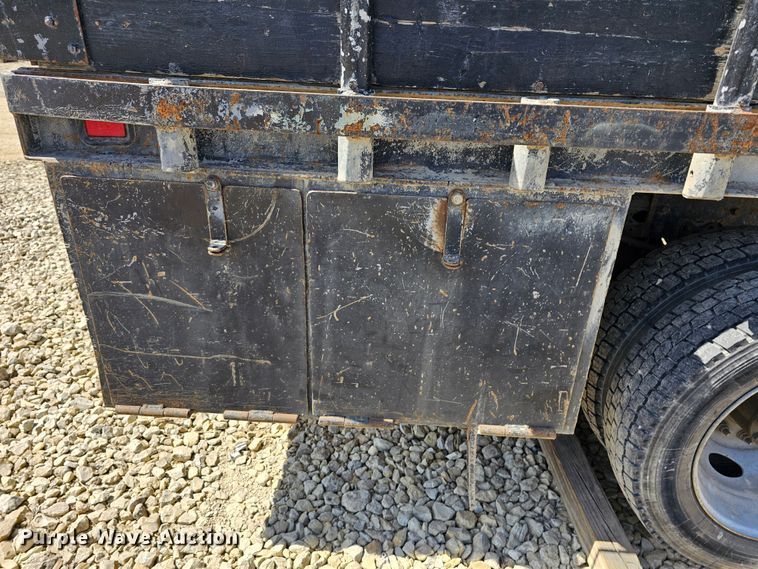 image for item DK1734 2006 Ford F550 Super Duty XL  dump flatbed truck