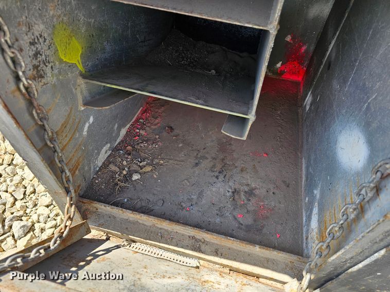 image for item DK1734 2006 Ford F550 Super Duty XL  dump flatbed truck