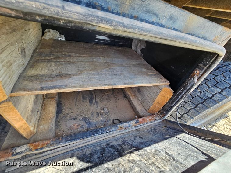 image for item DK1734 2006 Ford F550 Super Duty XL  dump flatbed truck