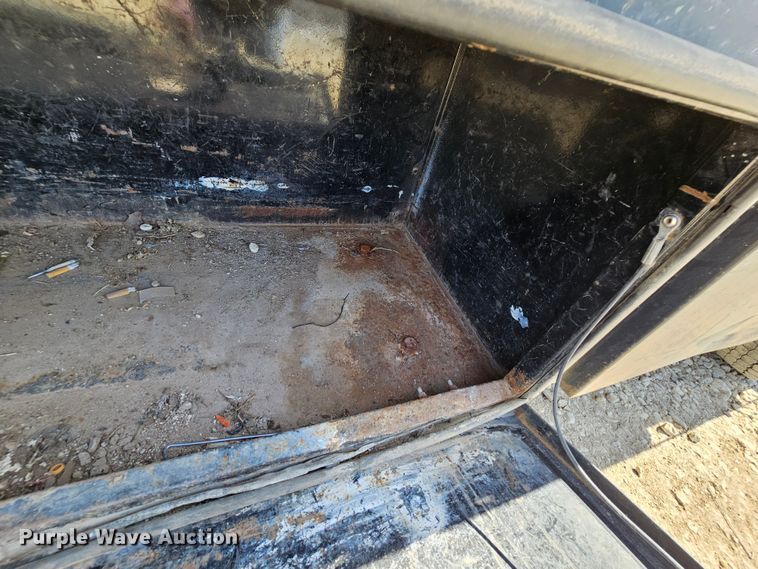 image for item DK1734 2006 Ford F550 Super Duty XL  dump flatbed truck