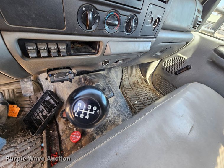 image for item DK1734 2006 Ford F550 Super Duty XL  dump flatbed truck