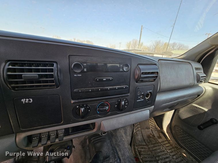 image for item DK1734 2006 Ford F550 Super Duty XL  dump flatbed truck