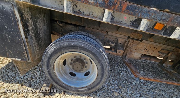 image for item DK1734 2006 Ford F550 Super Duty XL  dump flatbed truck