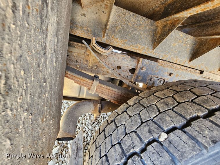 image for item DK1734 2006 Ford F550 Super Duty XL  dump flatbed truck