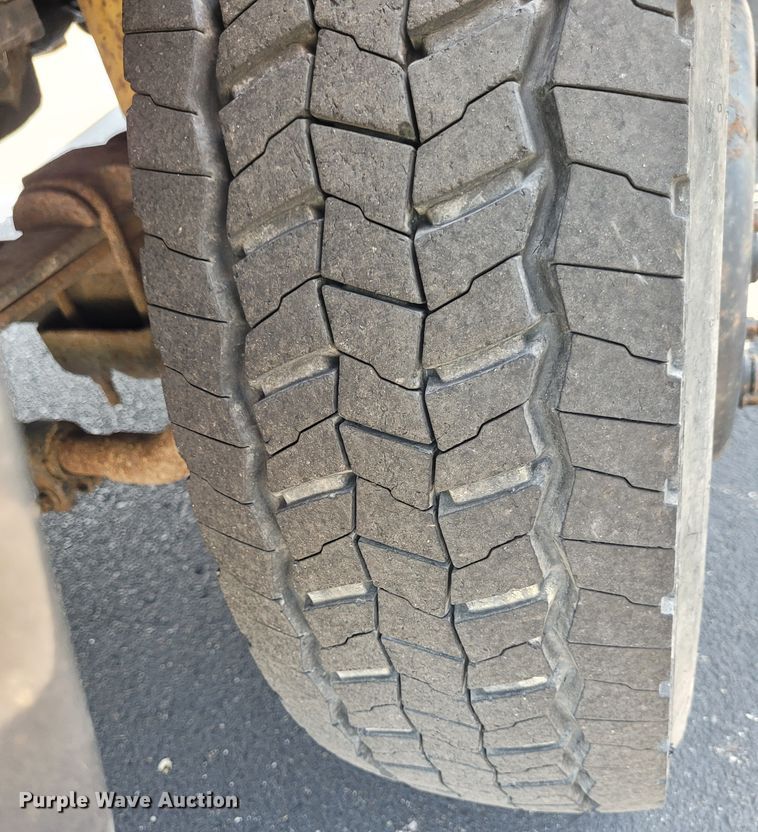 image for item DK1912 2001 Ford F450 Super Duty XL  dump flatbed truck